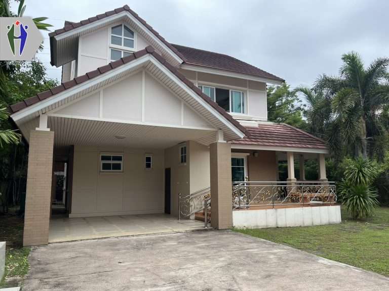 House for rent Pattaya Tungklom Tanmon , 4-5 cars parking. Pet friendly