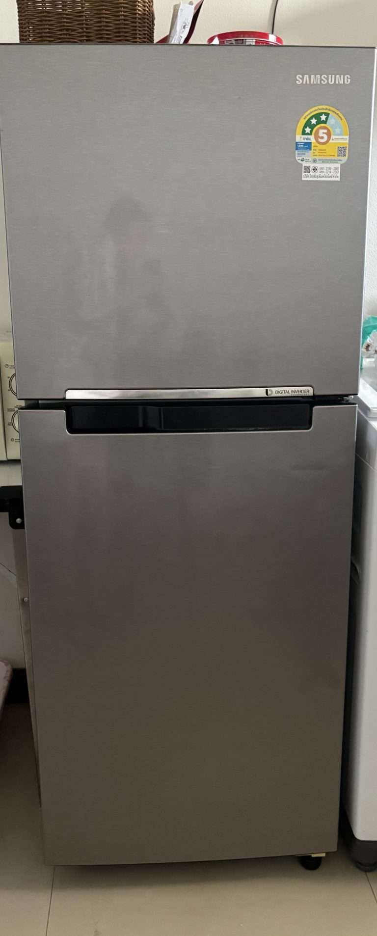 Samsung – 2 door refrigerator – top freezer