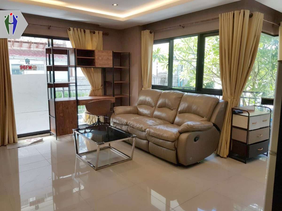 Condo 51 sqm Conner for Rent Close to South Pattaya.