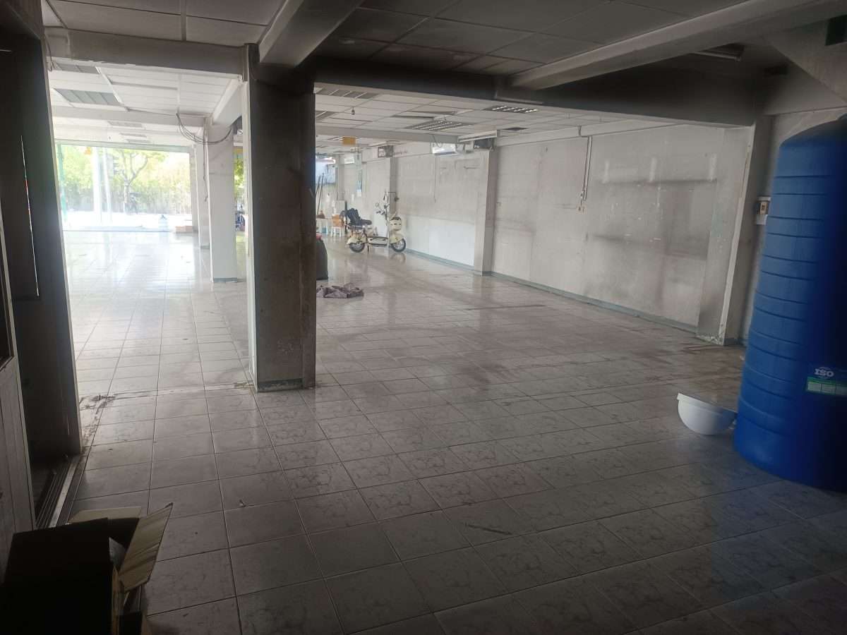 Rent Warehouse closed road and show room near Suan Luang Rama IX Park. at Prawet ให้เช่าโกดังหรือโชว์รูมสินค้า อาคารติดถนน ประเวศ — photo 3