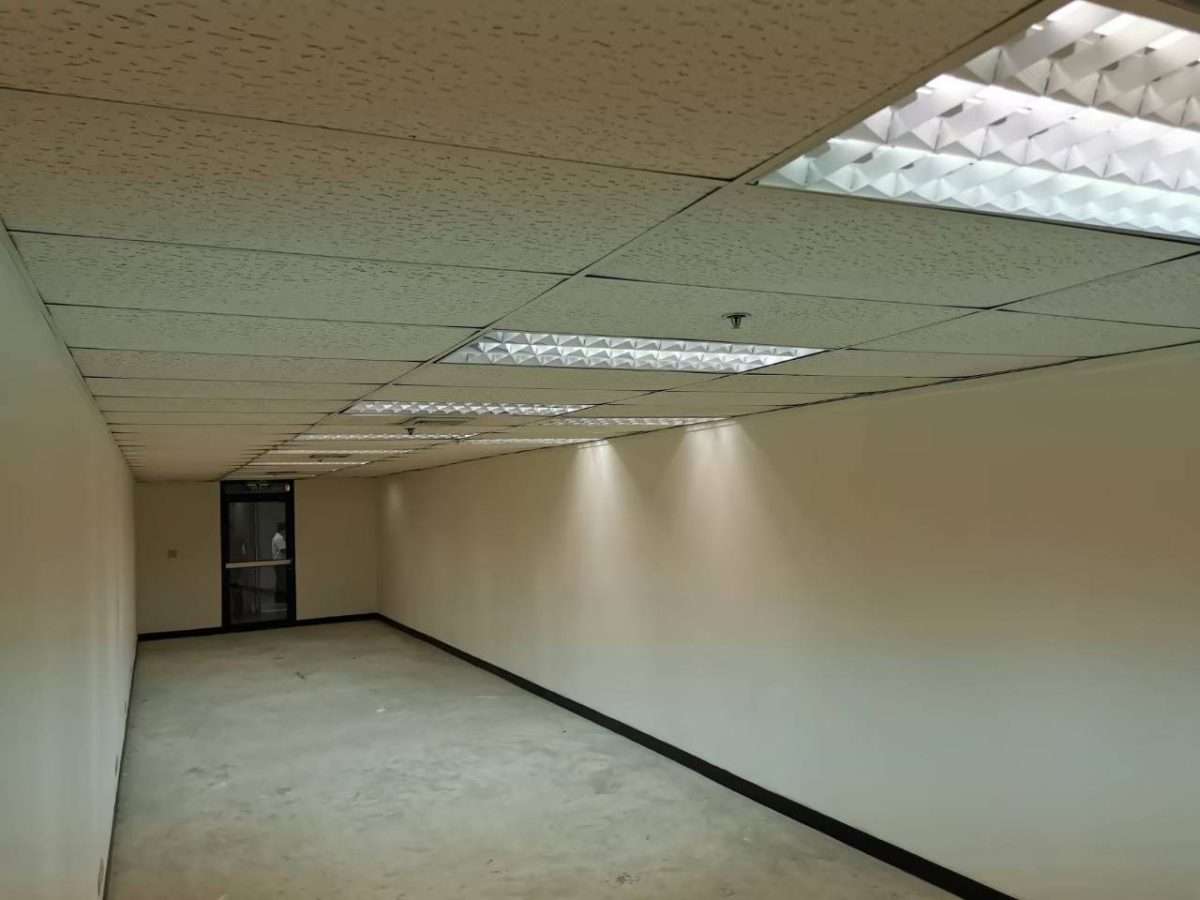 FOR RENT AND SALE  SPACEC FOR OFFICE AND  TRADE AT BANG RAK ขายและให้เช่าพื้นที่