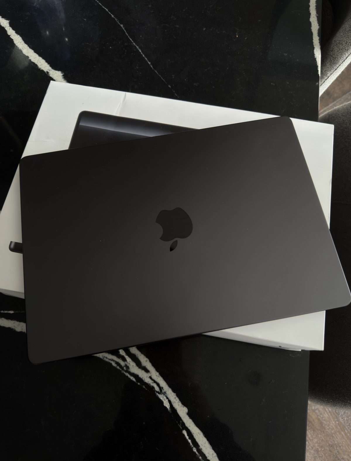 Apple MacBook Pro 14-inch (2024) M4, 1TB SSD, 16GB RAM, Space Black — photo 2
