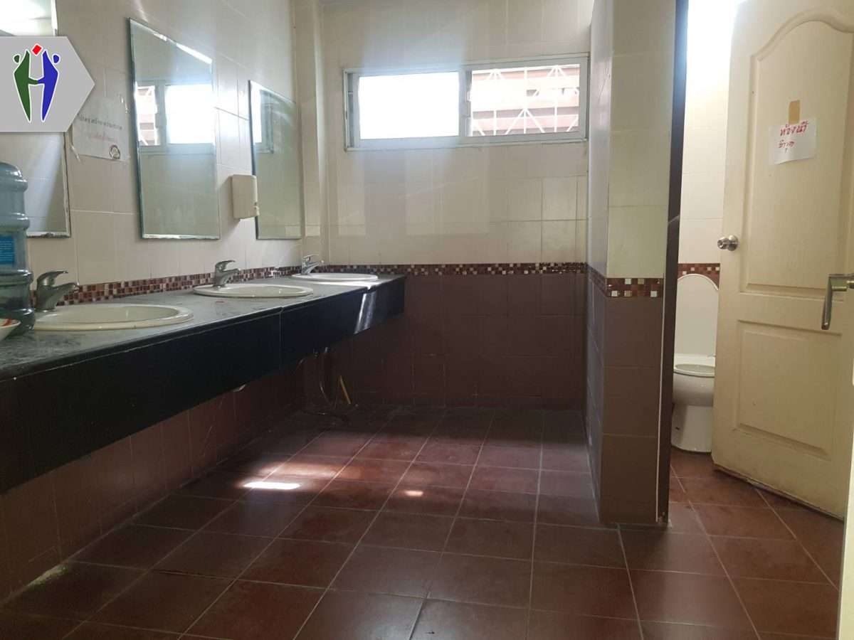 Commercial building for rent in North pattaya, Sukhumvit Road. — photo 3