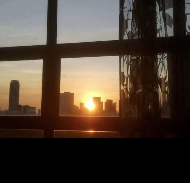 Rent Penthouse in the 4 star Hotel Sukhumvit 16 BTS Asok at least 12 month