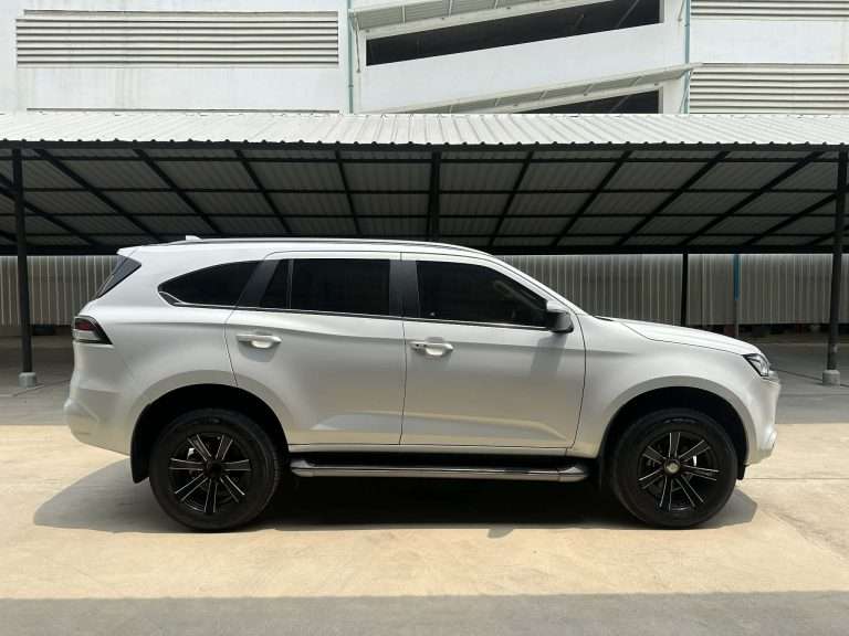 ONLY 800km!! 2022 ISUZU MU-X 3.0 Ultimate 4×4 (top model) BRAND NEW