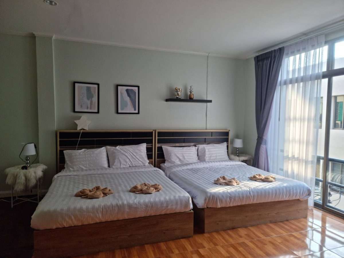 Sale Renovated Town House 3 storey with tenant at Sukhumvit 44  ขายบ้านทาวโฮมตกแต่งสวยงาม พร้อมผู้เช่า — photo 2
