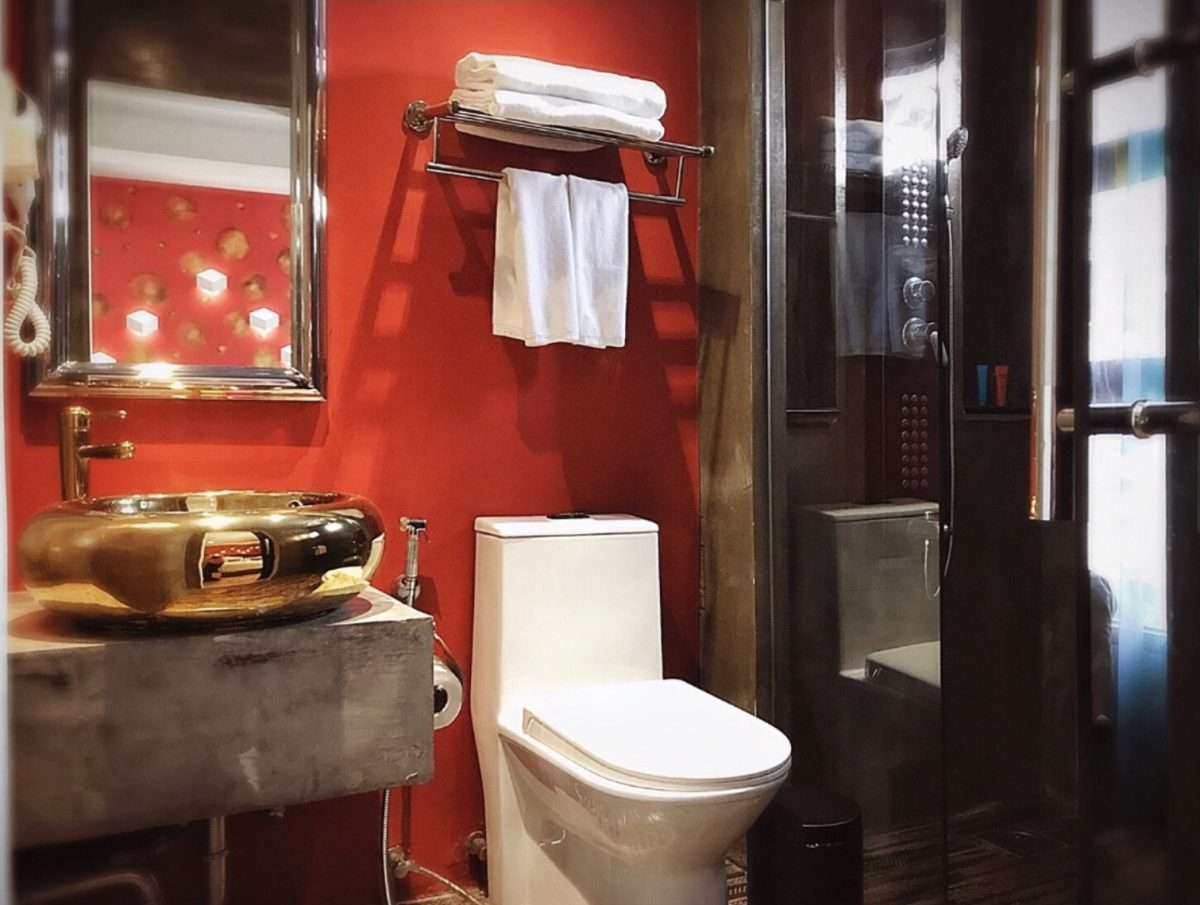 Rent 2 beds 3 baths ,nd floor 7 from 7 storey of building Downtown Asoke Sukhumvit soi 16 — photo 2