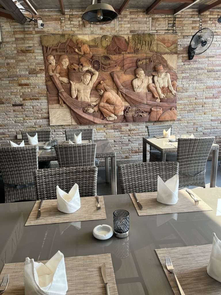 Restaurant for sale in the historic center of Hua Hin.