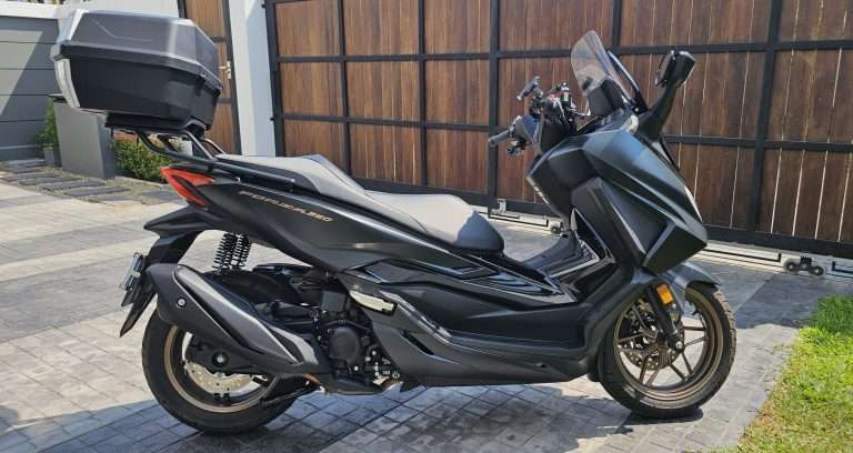 Like new Honda Forza 350
