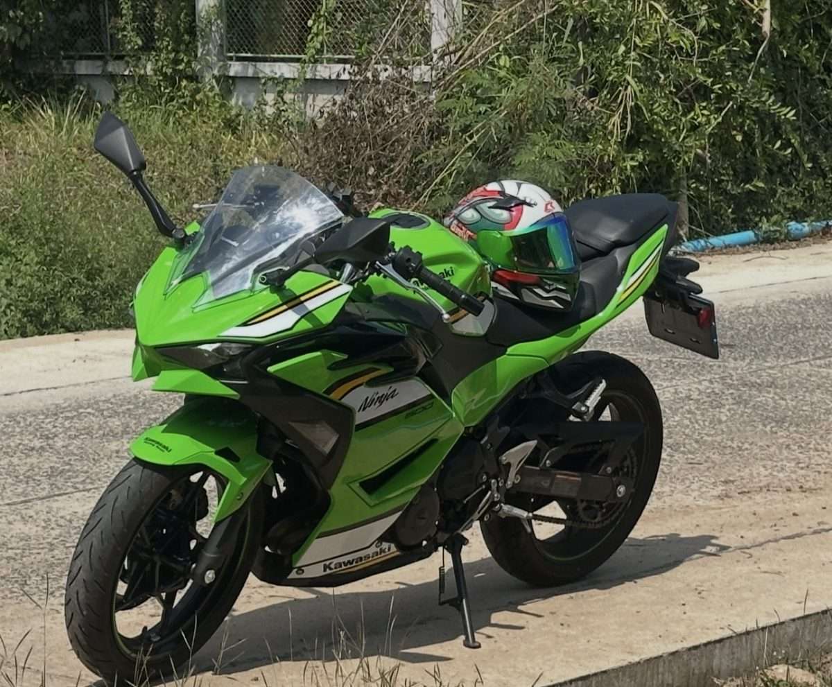 Kawasaki Ninja 500SE