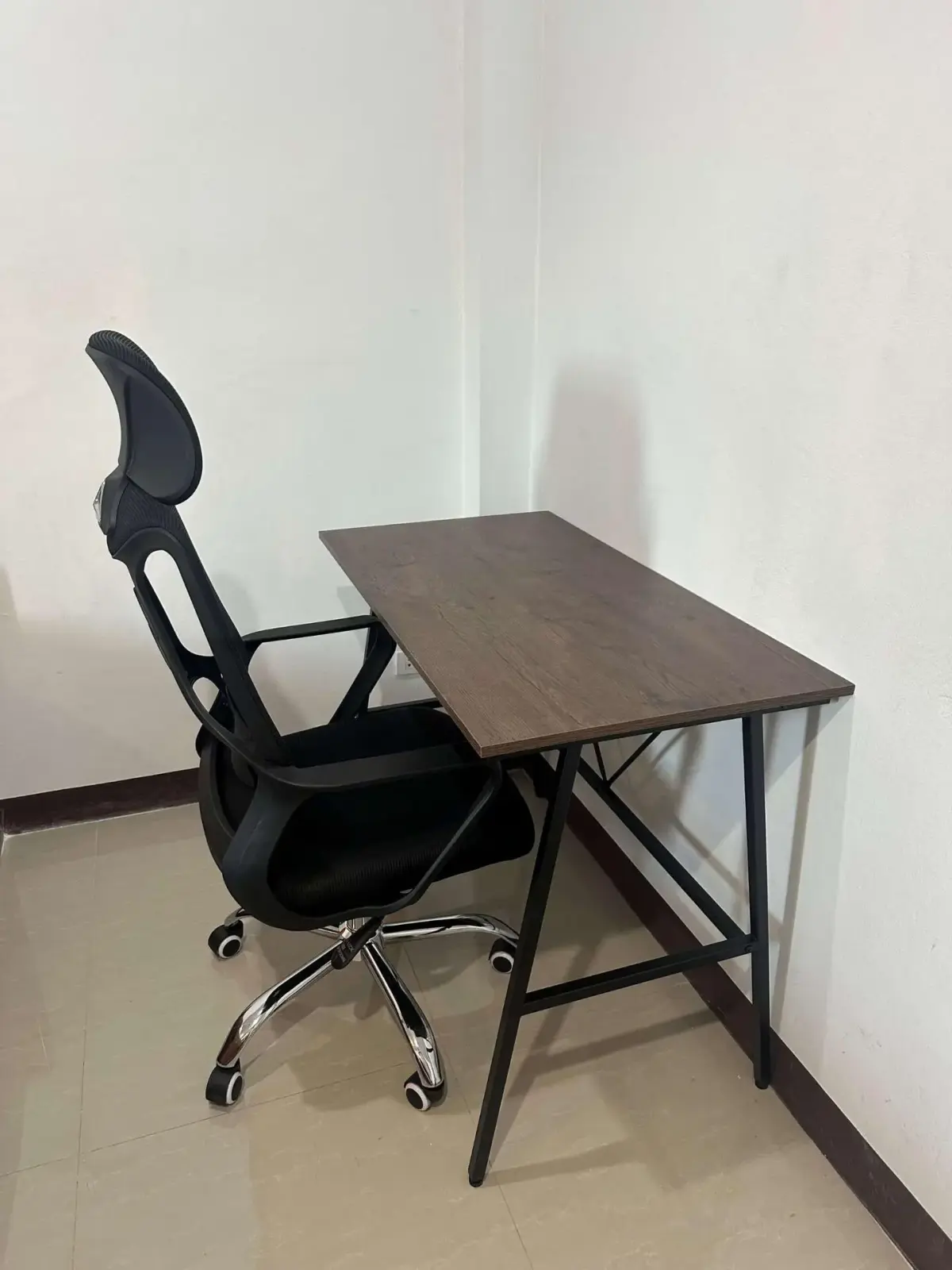 Office chair — photo 2