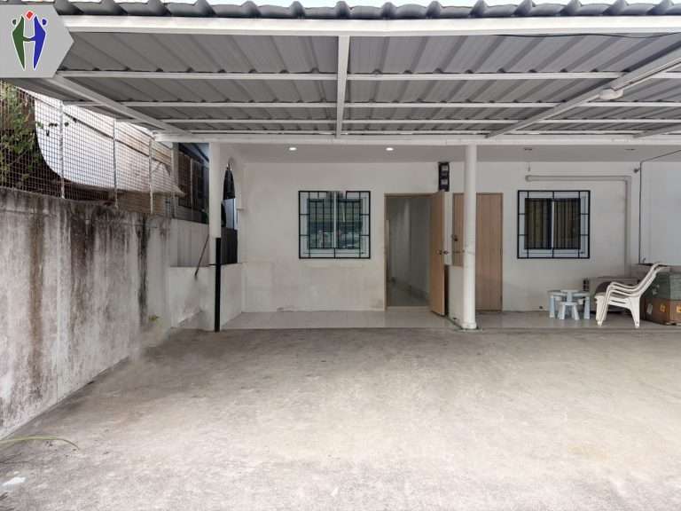 House for rent Close to Jomtien Beach. 8000 baht Corner unit