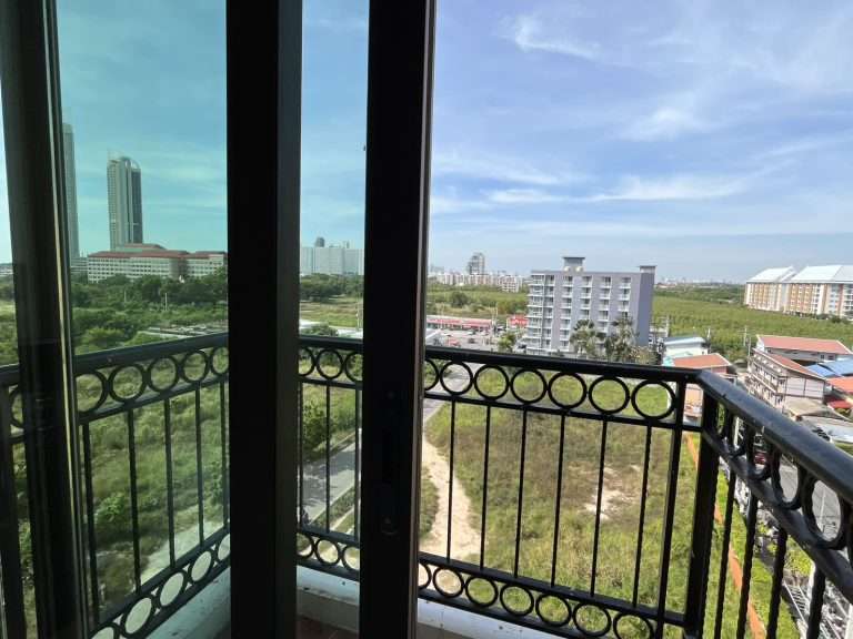Condo for rent Jomtien Venetian Beach
