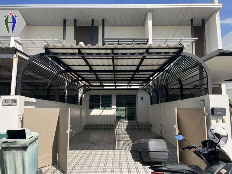 Two storeys Townhouse for Rent. 18,000 Baht Chaiyapruk2 New renovation