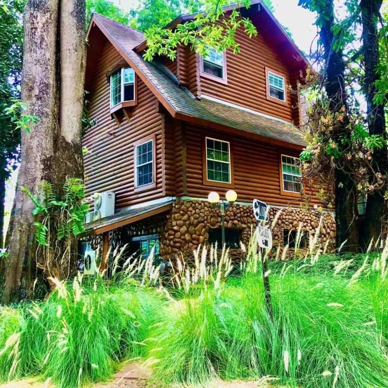 rent and Sale  very nice  teak of  Wooden House Sankamphang,Chiangmai