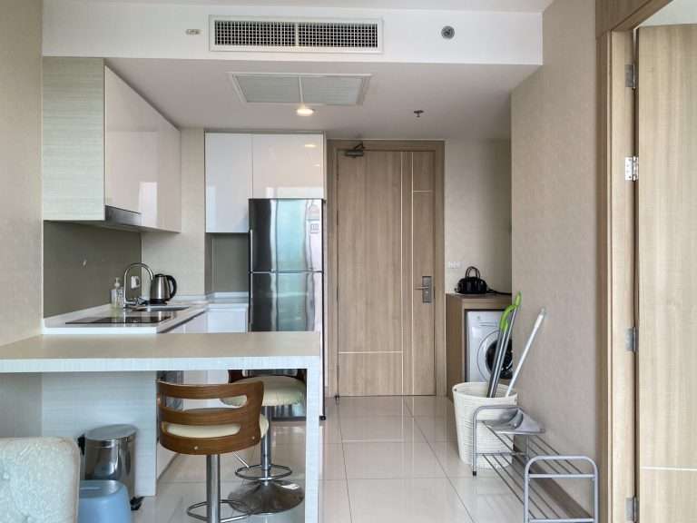 Reviera Wongamat Condo for rent