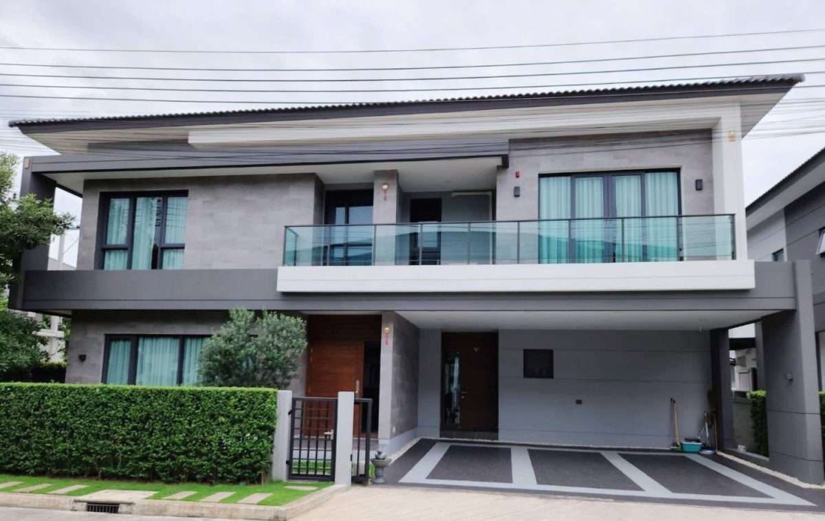 luxury corner house