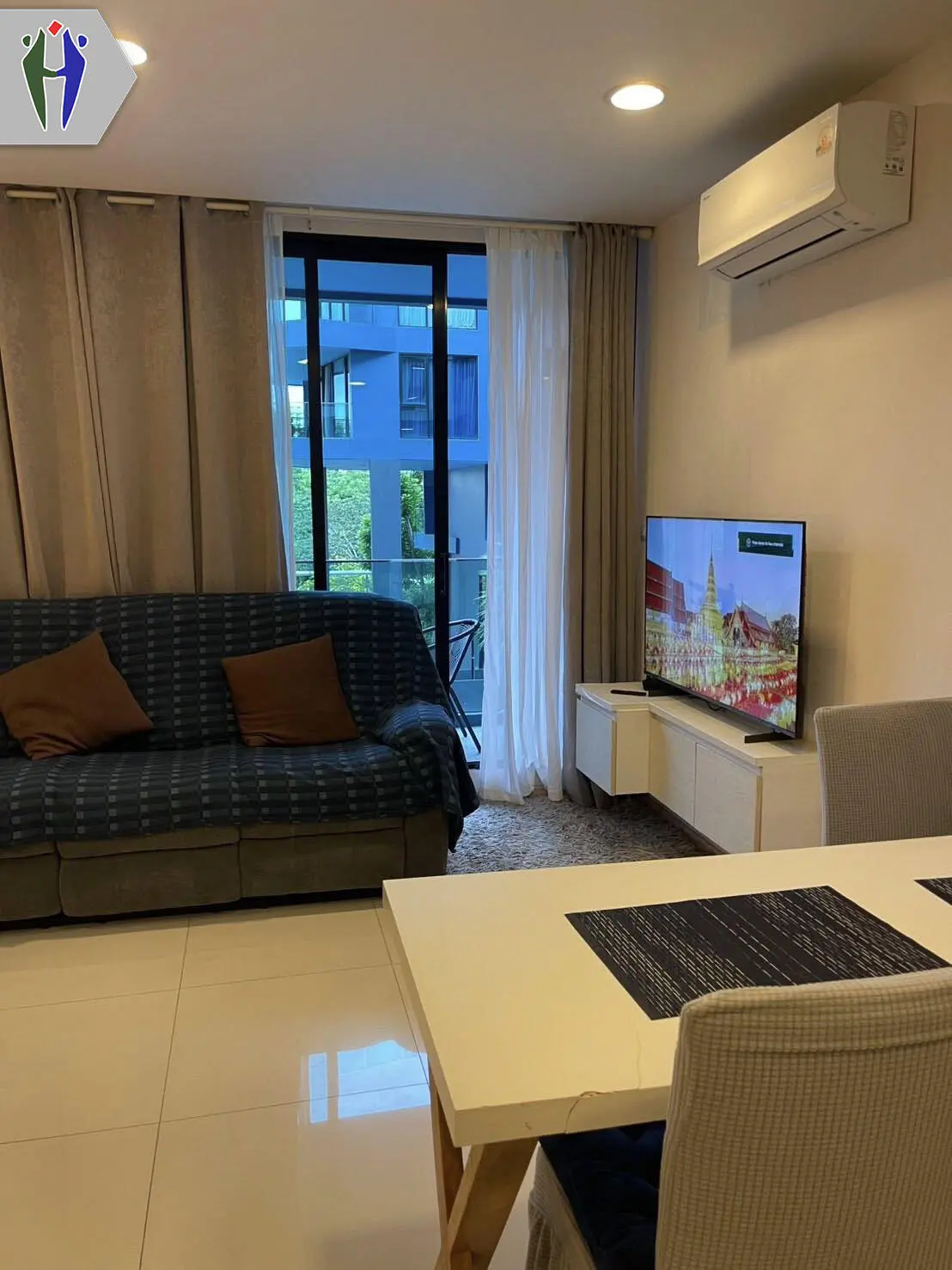 Condo For rent Jomtien Beach Pattaya 50 meters from Beach — photo 2