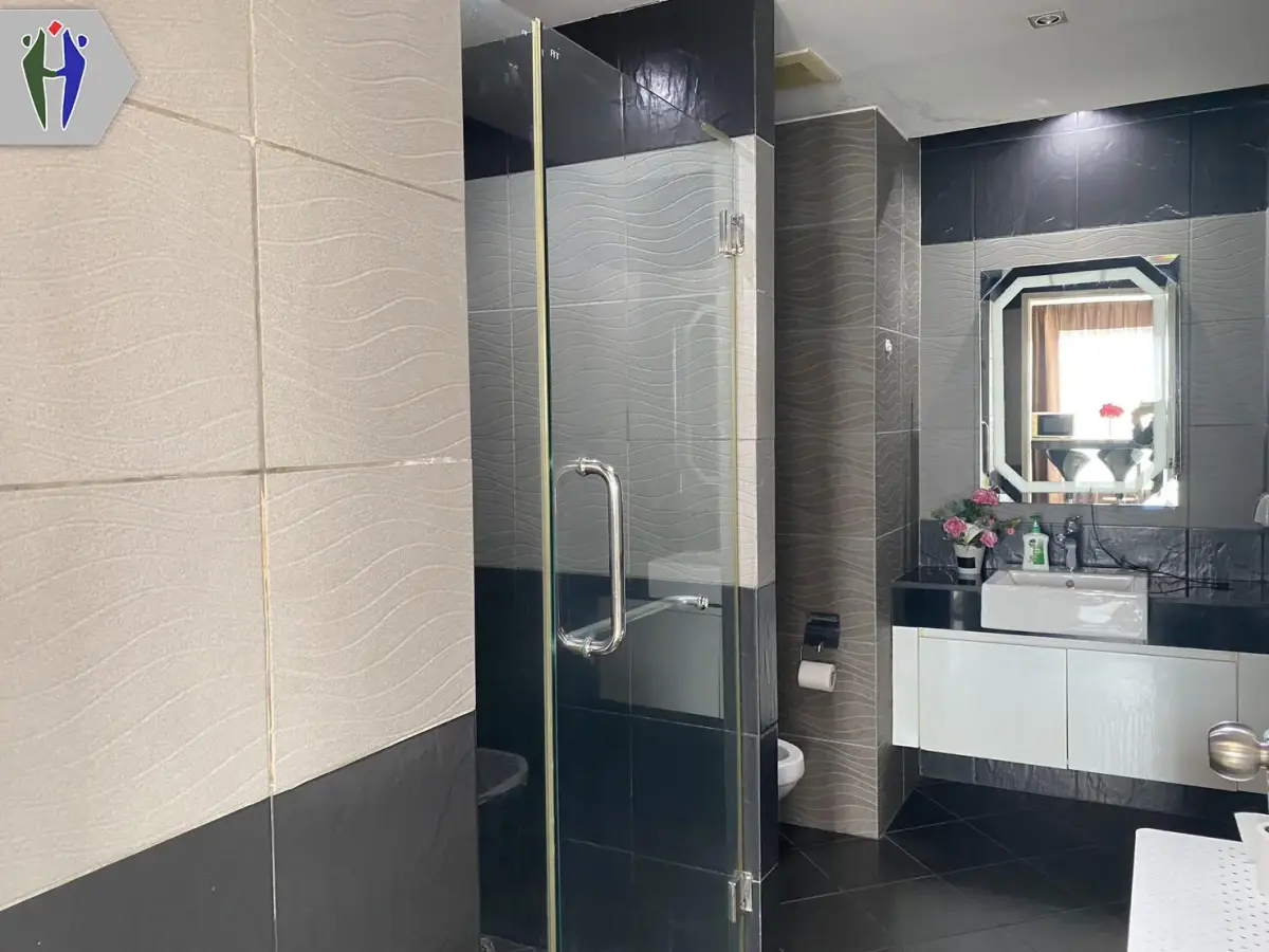 Condo 51 sqm Corner unit, High Floor for Rent Close to South Pattaya. — photo 3