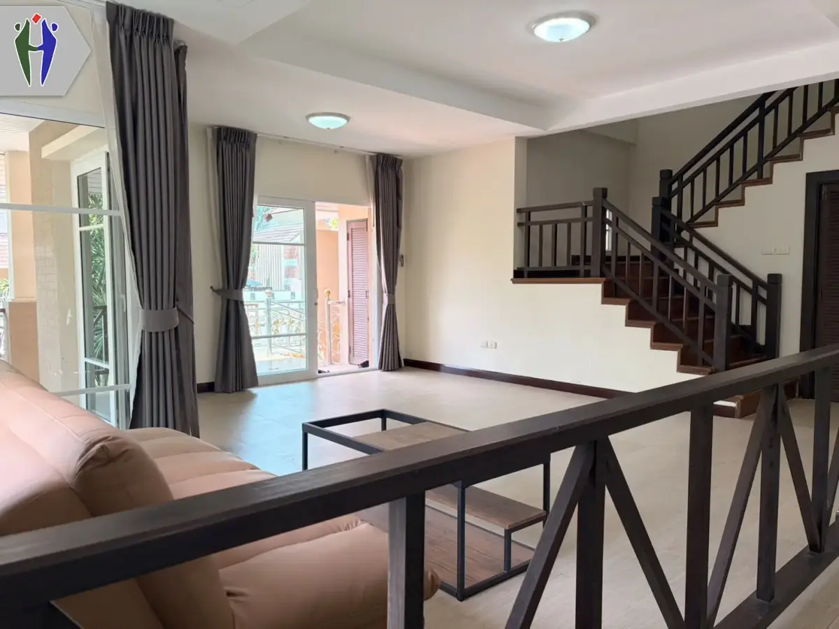 House for rent Pattaya Tungklom Tanmon , 4-5 cars parking. Pet friendly — photo 2