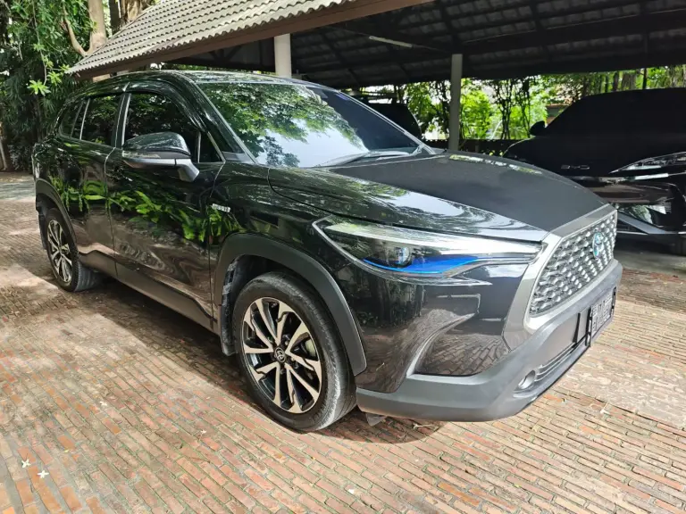 Toyota Corolla Cross 1.8 Hybrid Premium Owner Sale