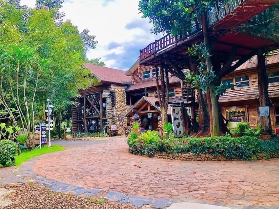 SELLING BUSINESS SMALL RESORT AND RESTAURANT GARDEN IN CHINAG MAI Resort for sale very beautiful San Kamphaeng Chiang Mai — photo 3