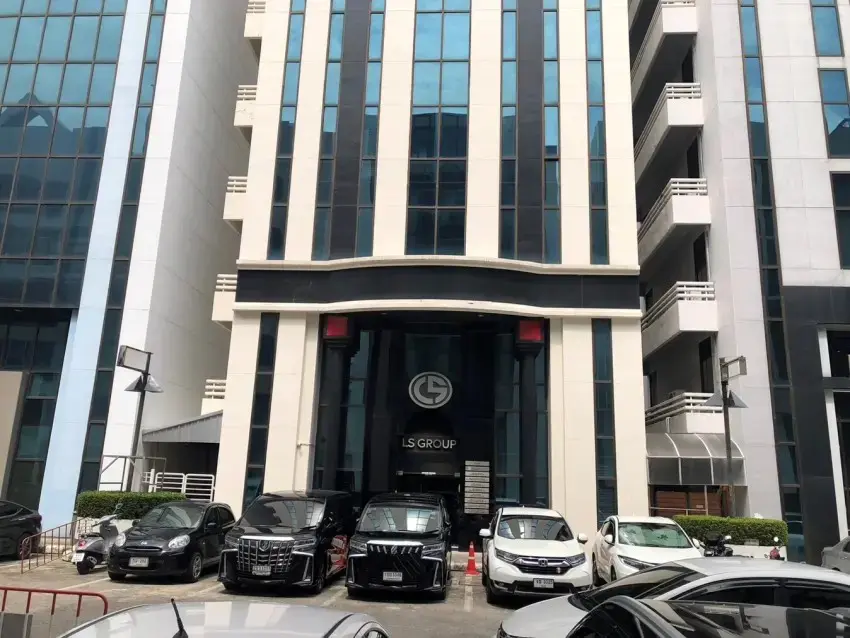 Office Building for Sale – Bangna Complex, Bangna-Trad Road, Bangkok — photo 3