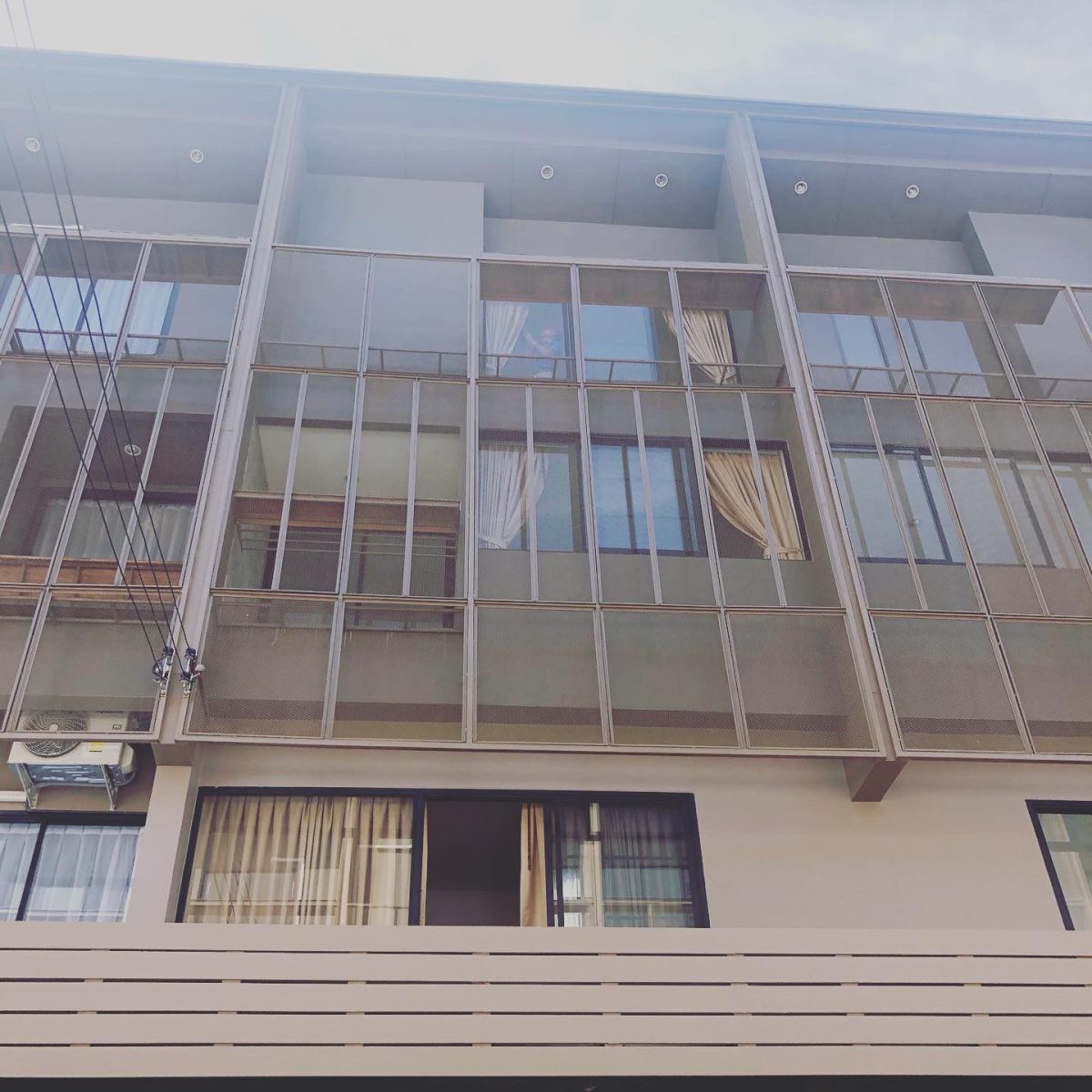 Spacious 3 and Half Storey&nbsp; Furnished Townhome in Loft Modern Style , 3 Bed 3 Bath for RENT on Chaengwattana&nbsp; District.