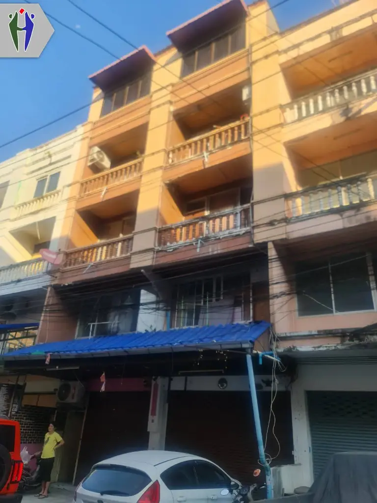 Commercial building for rent in Jomtien, Pattaya, suitable for business.