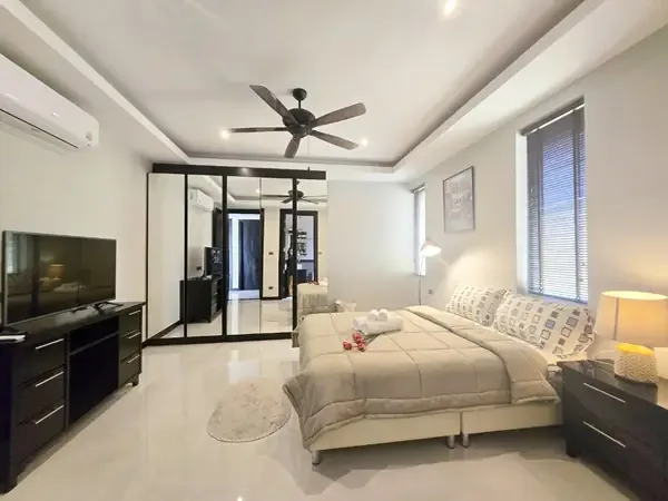 4-Bedroom Pool Villa for Sale in East Pattaya – Whispering Palms — photo 3