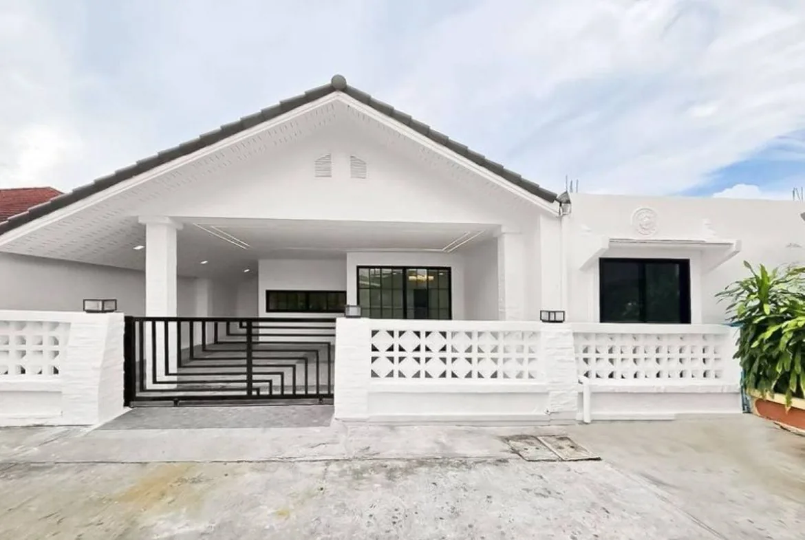 4-Bedroom House for Sale in East Pattaya — photo 1