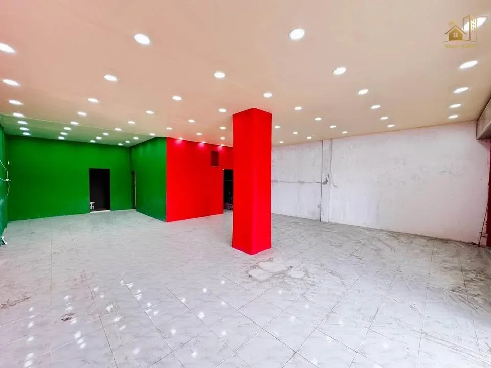 Commercial Building for Rent (2 Adjoining Units)  3-story building with connected interiors Located opposite the King Rama IX Commemorative Park (279-rai park) — photo 2