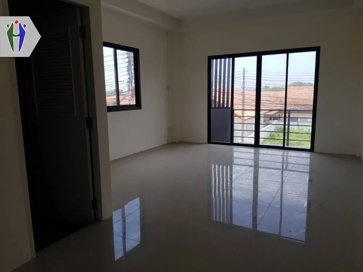 Commercial Building For RENT — photo 3