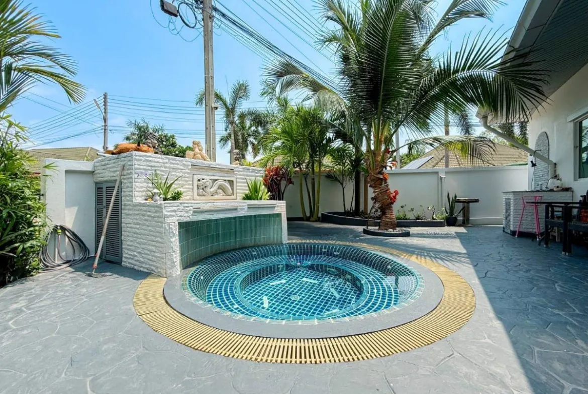 4-Bedroom House for Sale in East Pattaya — photo 1