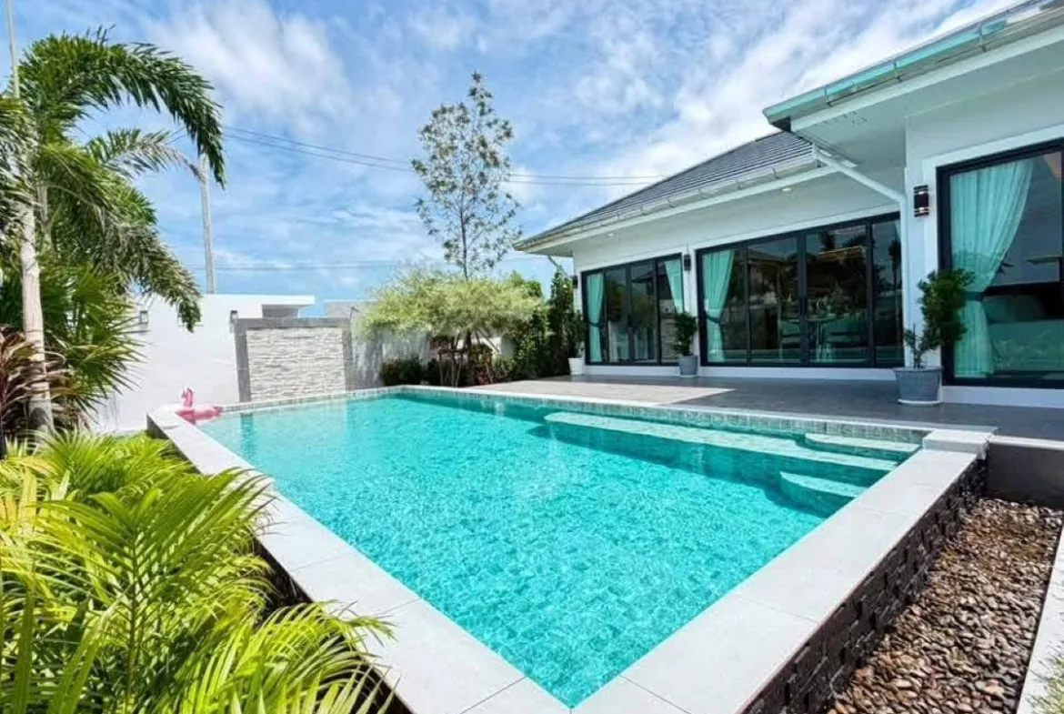 3-Bedroom Pool Villa for Sale in Huay Yai — photo 1