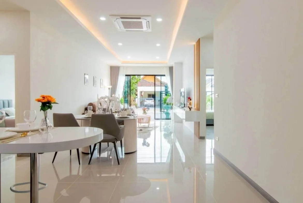 3-Bedroom Pool Villa for Sale in Mabprachan Lake — photo 3