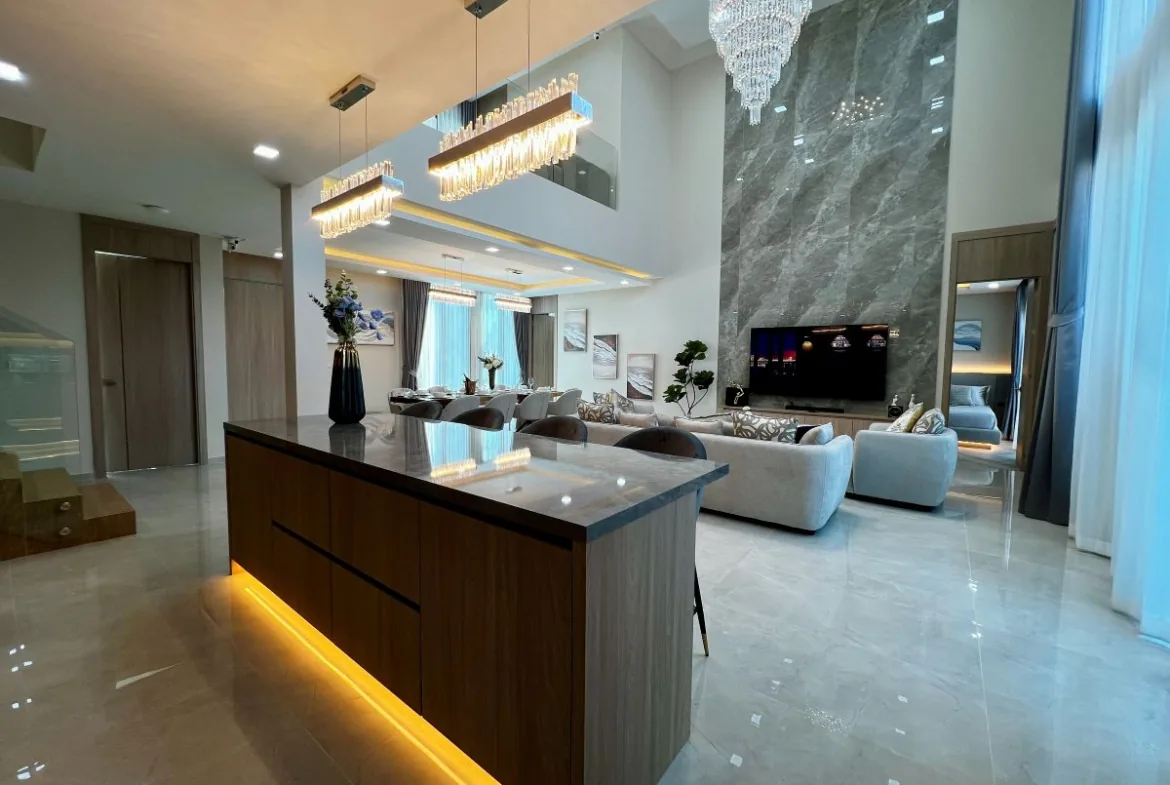 5-Bedroom Pool Villa for Sale in East Pattaya — photo 3
