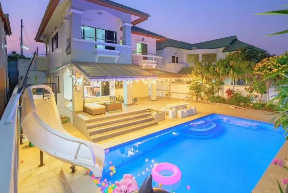 4-Bedroom Pool Villa for Sale in East Pattaya — photo 1