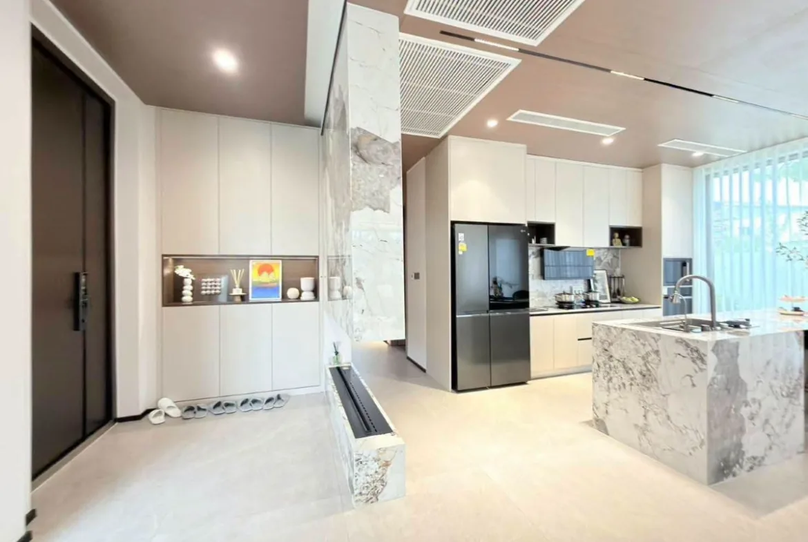4-Bedroom Pool Villa for Sale in East Pattaya — photo 2