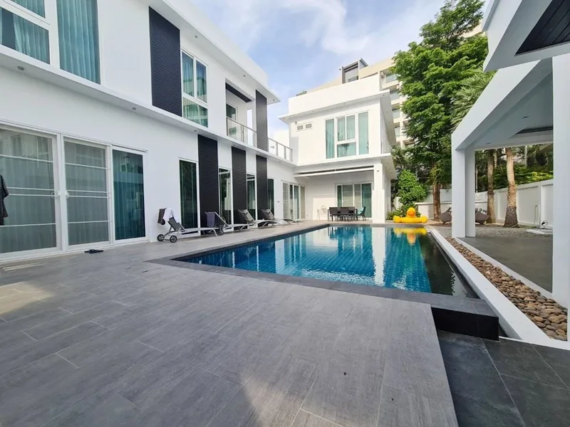 5-Bedroom Pool Villa for Sale in Jomtien – Palm Oasis Pool Villa — photo 1