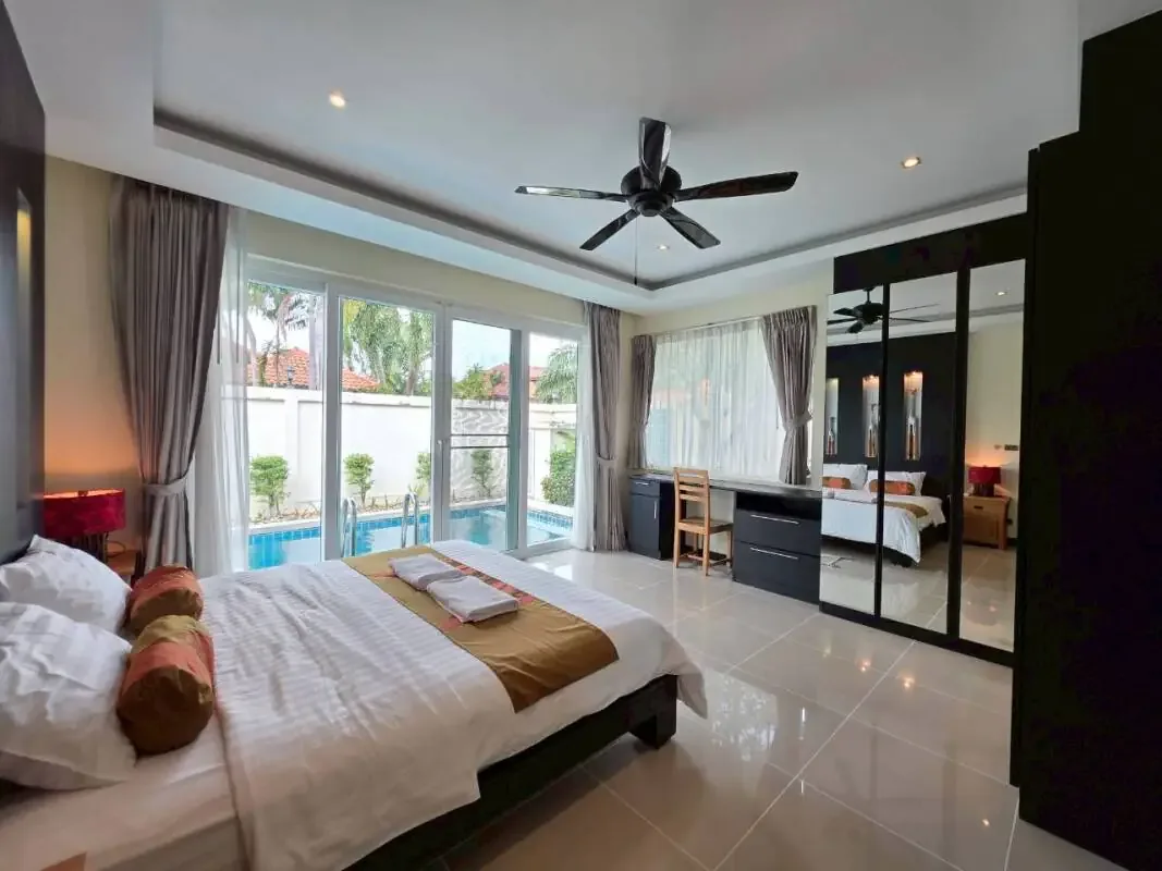 4-Bedroom Pool Villa for Sale or Rent in Mabprachan Lake – Whispering Palm — photo 1