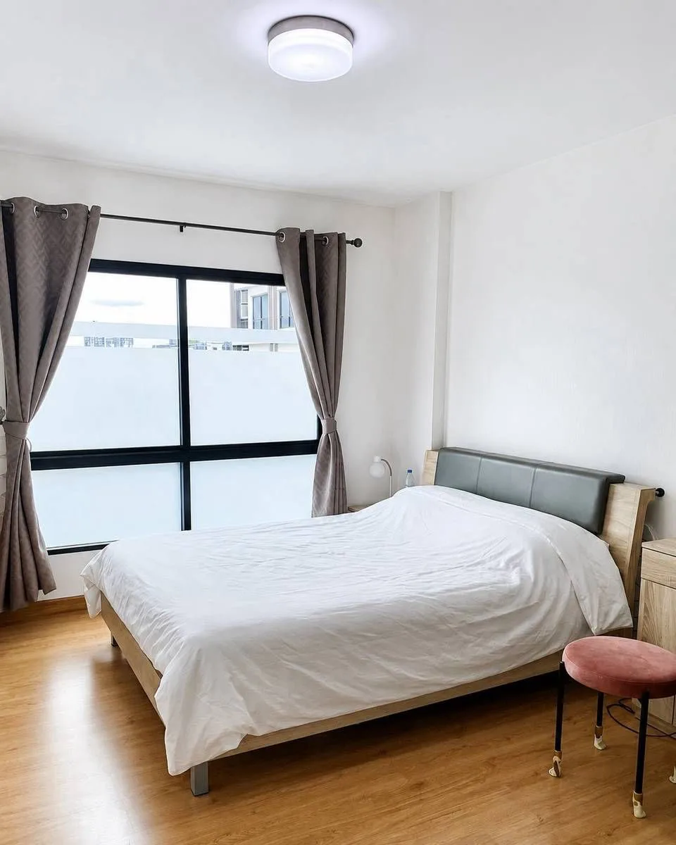 ให้เช่า คอนโดศุภาลัย ซิตี้ รีสอร์ท  1 ห้องนอน   สุขุมวิท 105 (BTS แบริ่ง)1 Bedroom, 1 Bathroom, 1 Kitchen, 1 Living Room — photo 1