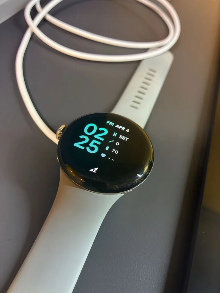 Google Pixel Watch 2 LTE, like new. Pattaya.