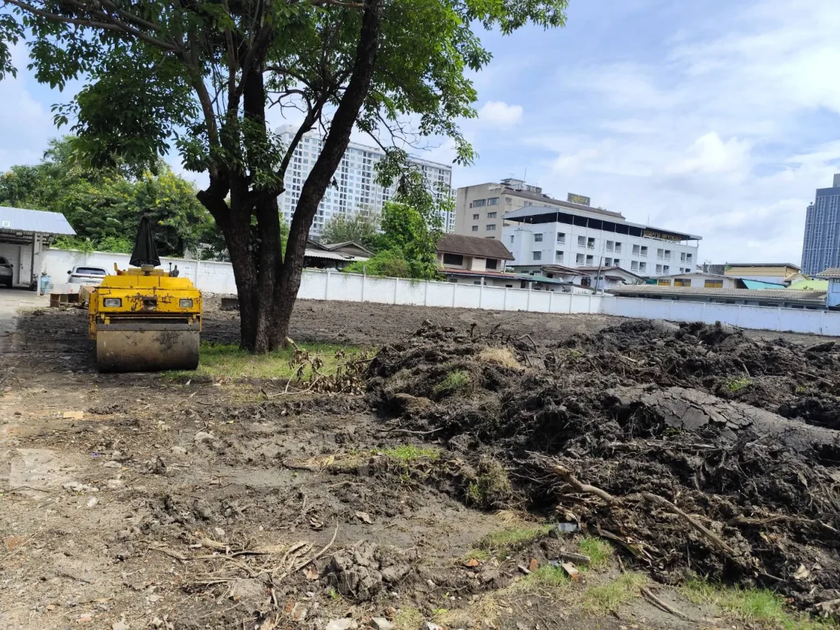 Land and old  house  for sale in a prime location, very close to a main road,   Land with building at Sukhumvit สุขุมวิท 101  BTS Punnawithi ปุณณวิถี need to renovation — photo 3