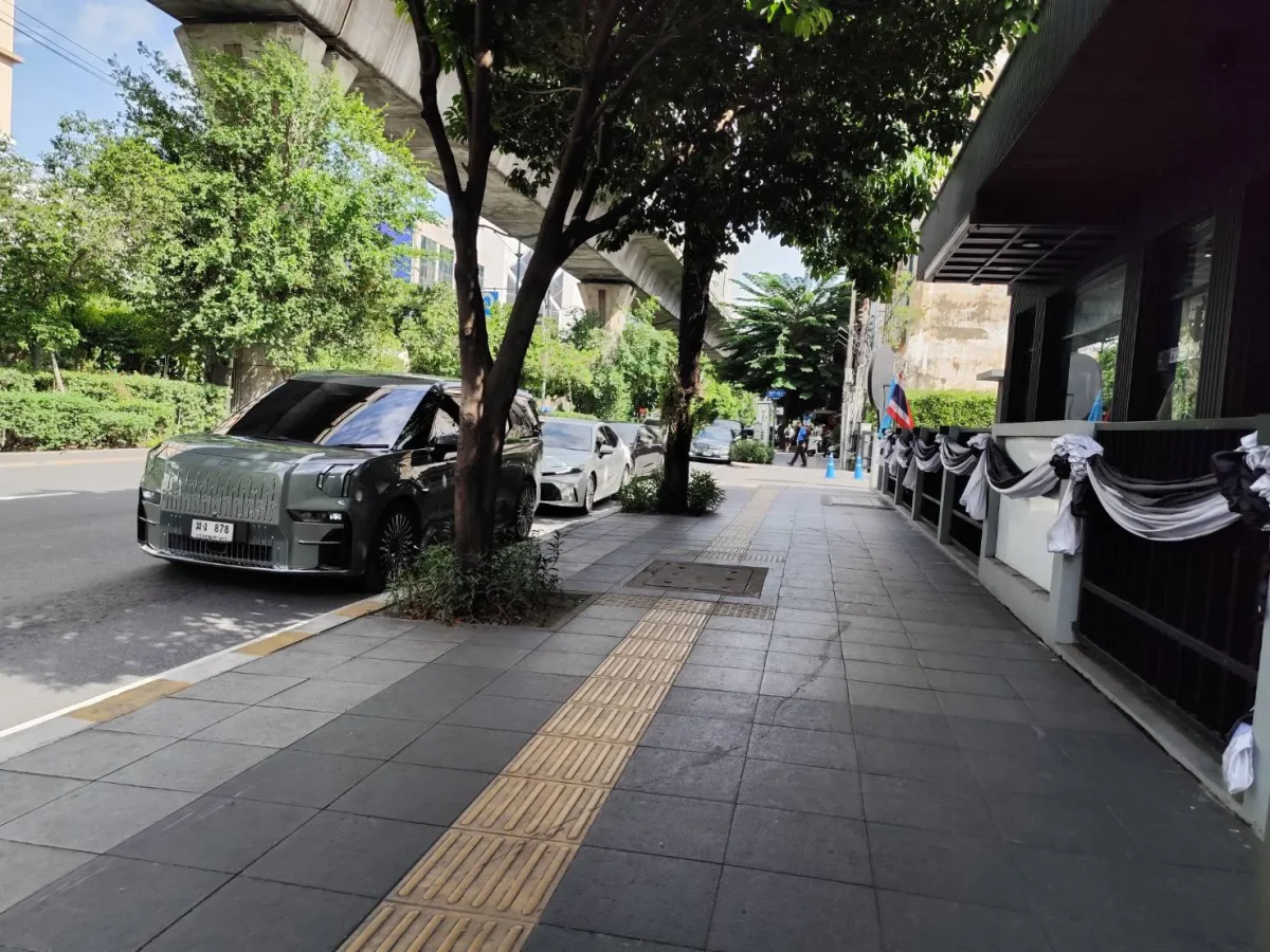 Sale Townhouse 3 storey with tenant can negotiation if buyer do not want near BTS Phrakhanong sukhumvit 44 Sale Townhouse 3 storey near BTS Phrakhanong — photo 2
