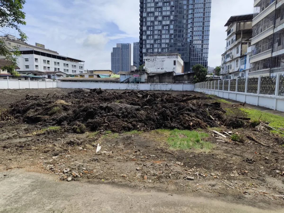 Land for sale in a prime location, very close to a main road, Land with building at Sukhumvit สุขุมวิท 101  BTS Punnawithi ปุณณวิถี — photo 3