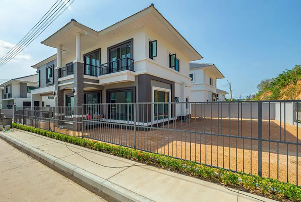 4-Bedroom House for Sale in East Pattaya – Supalai Park View — photo 1