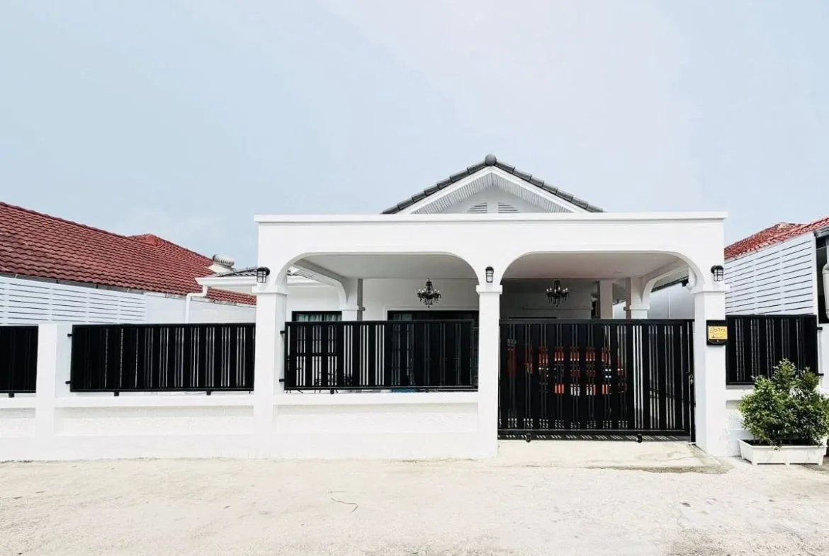 3-Bedroom House for Sale in East Pattaya — photo 1
