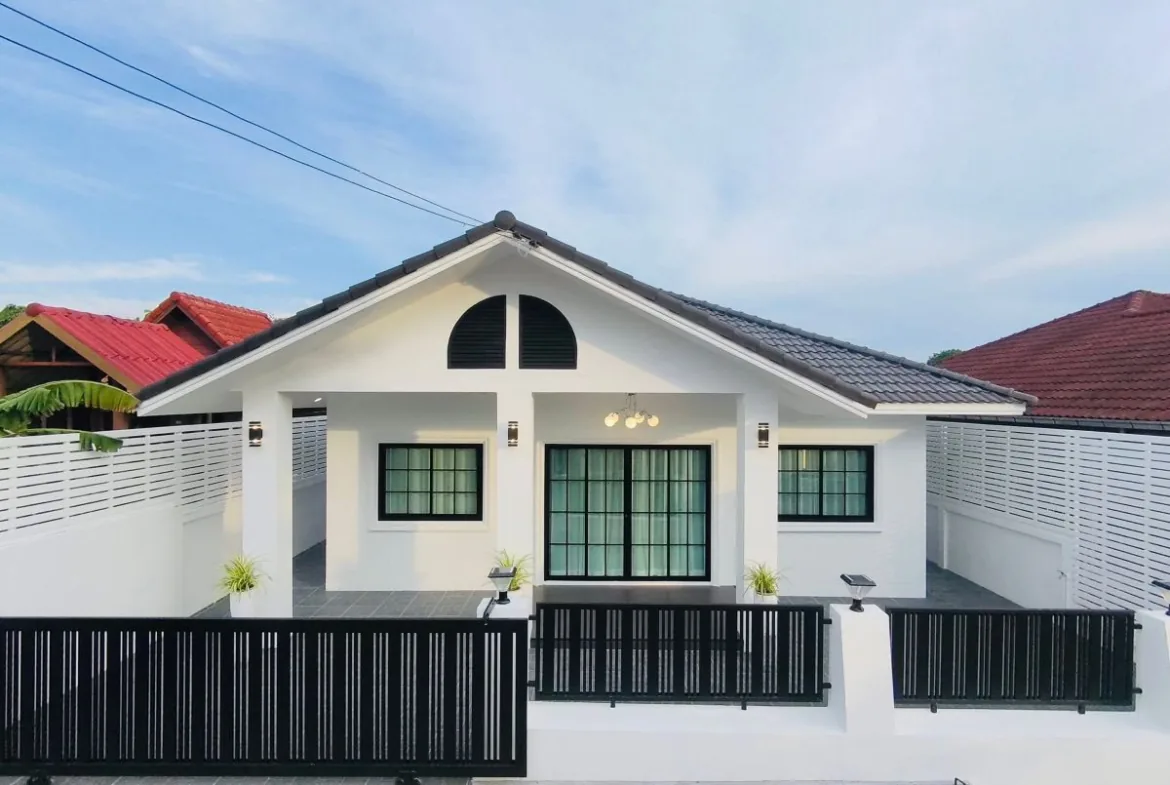 3-Bedroom House for Sale in East Pattaya — photo 1