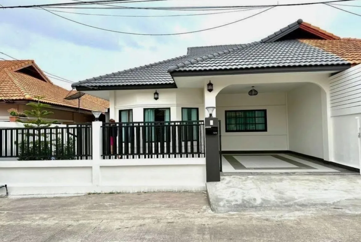 3-Bedroom House for Sale in East Pattaya — photo 1